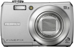 Scopri di più sull'articolo Fotocamera: Fujifilm Fine Pix F100 FD, la fotocamera dal design elegante.