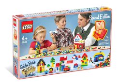 Scopri di più sull'articolo Lego Edizione Speciale 50Â° Anniversario, la confezione di pezzi d’assemblare che ancora diverte i bimbi di tutti i tempi