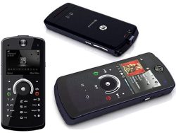 Scopri di più sull'articolo Motorola Rokr E8 la potenza della musica abbraccia la tecnologia mobile