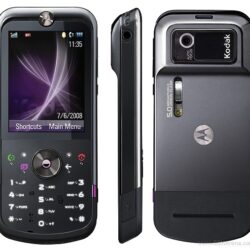 Motorola ZN5 La fotocamera definitiva con telefono allegato